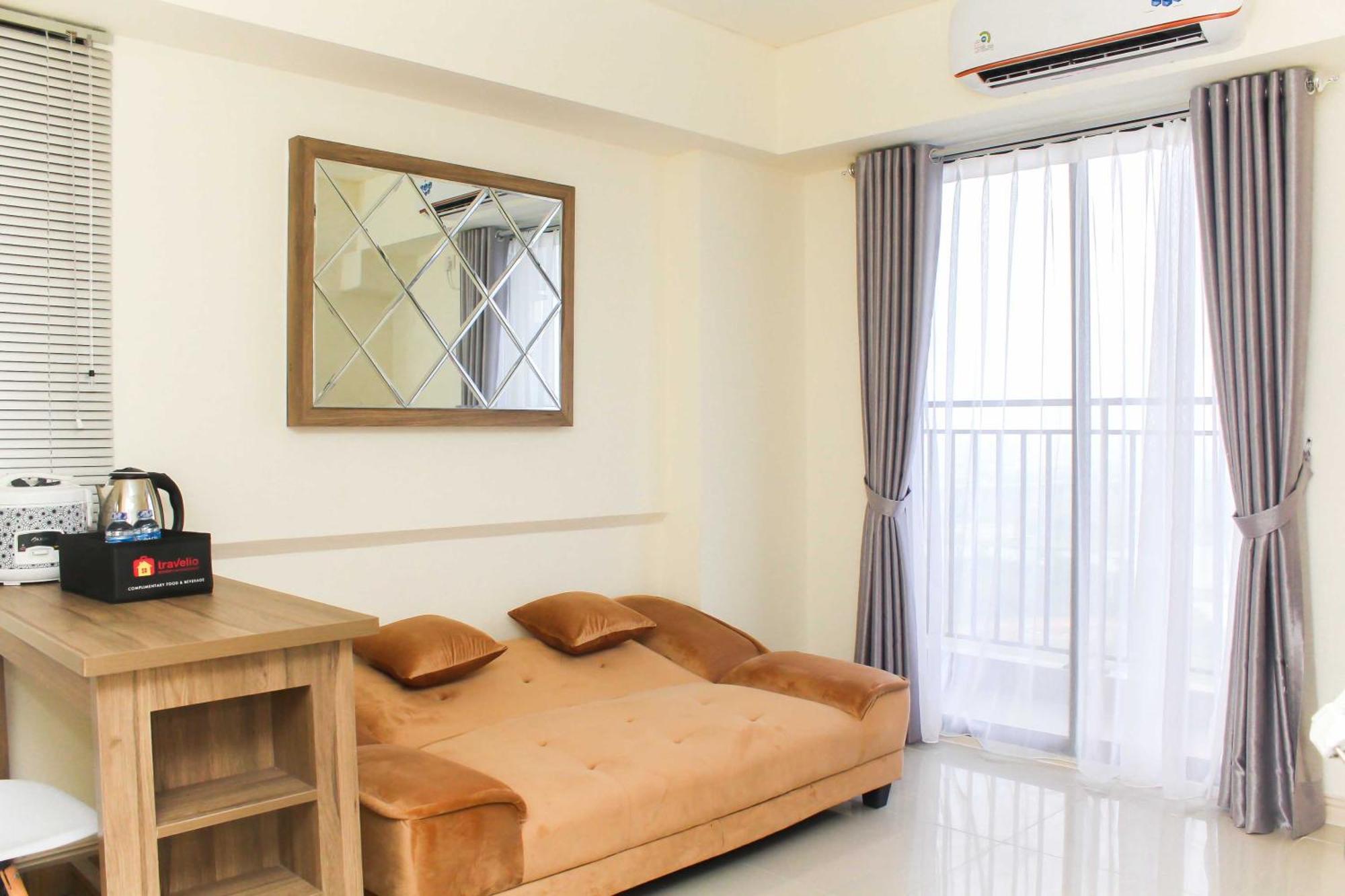 And Comfort 2br At Meikarta By Travelio Apartemen