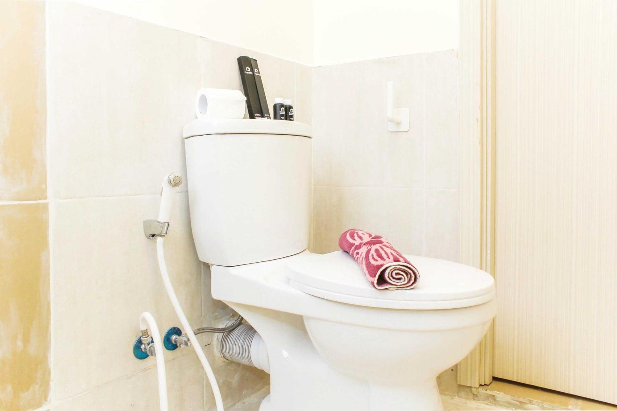 And Comfort 2br At Meikarta By Travelio Apartemen *